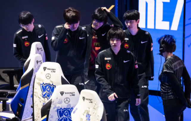 包含TheShy焦点对战，Doinb与30激战老鹰分钟，比赛规则变更胜负难料！的词条